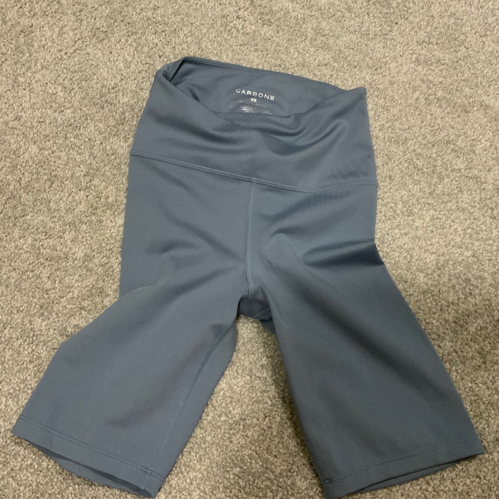 Carbon 38 Cloud Compression Short XS